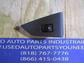 BMW  525 545 550 - Window Switch - 6922244